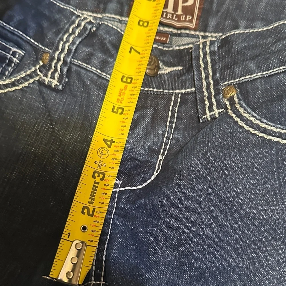 A15.  Cowgirl Up Women's Mid Rise Boot Cut Jeans embroidered pockets size 26